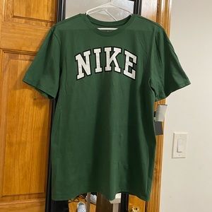 NEW Nike T-Shirt